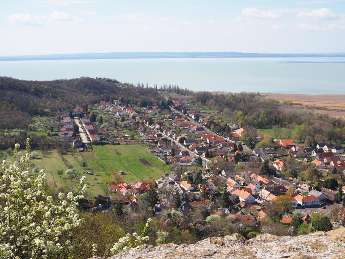 Feher Barany Apartment Szigliget Exteriör bild