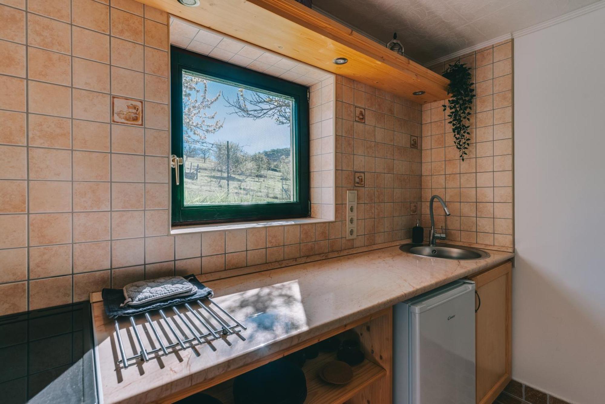 Feher Barany Apartment Szigliget Exteriör bild