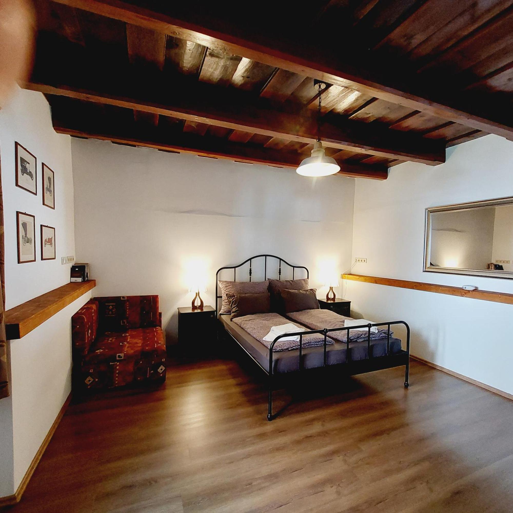 Feher Barany Apartment Szigliget Rum bild